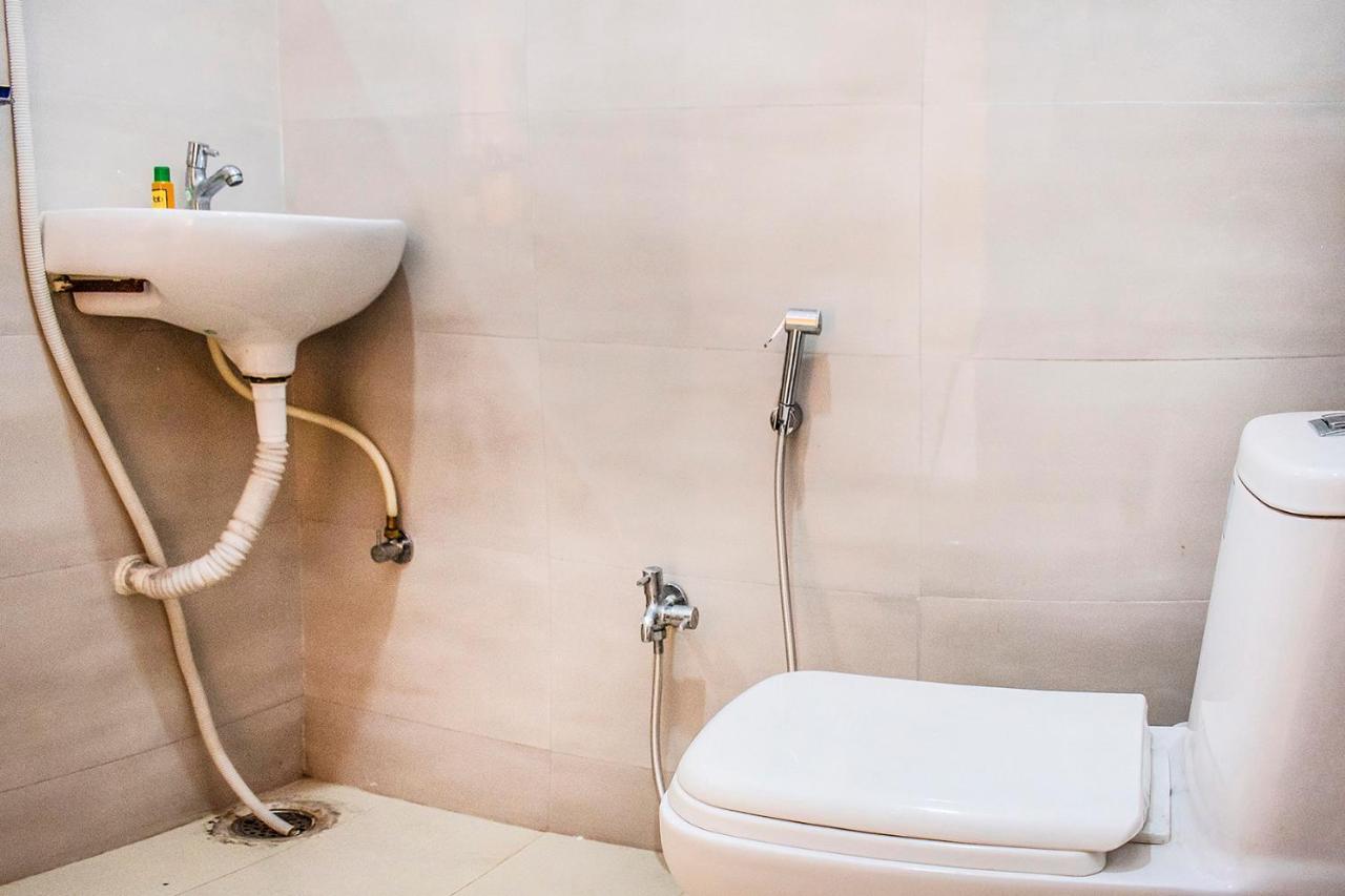 Fabexpress Sri Lakshmi Deluxe Sivarampalli Hotell Hyderabad Eksteriør bilde