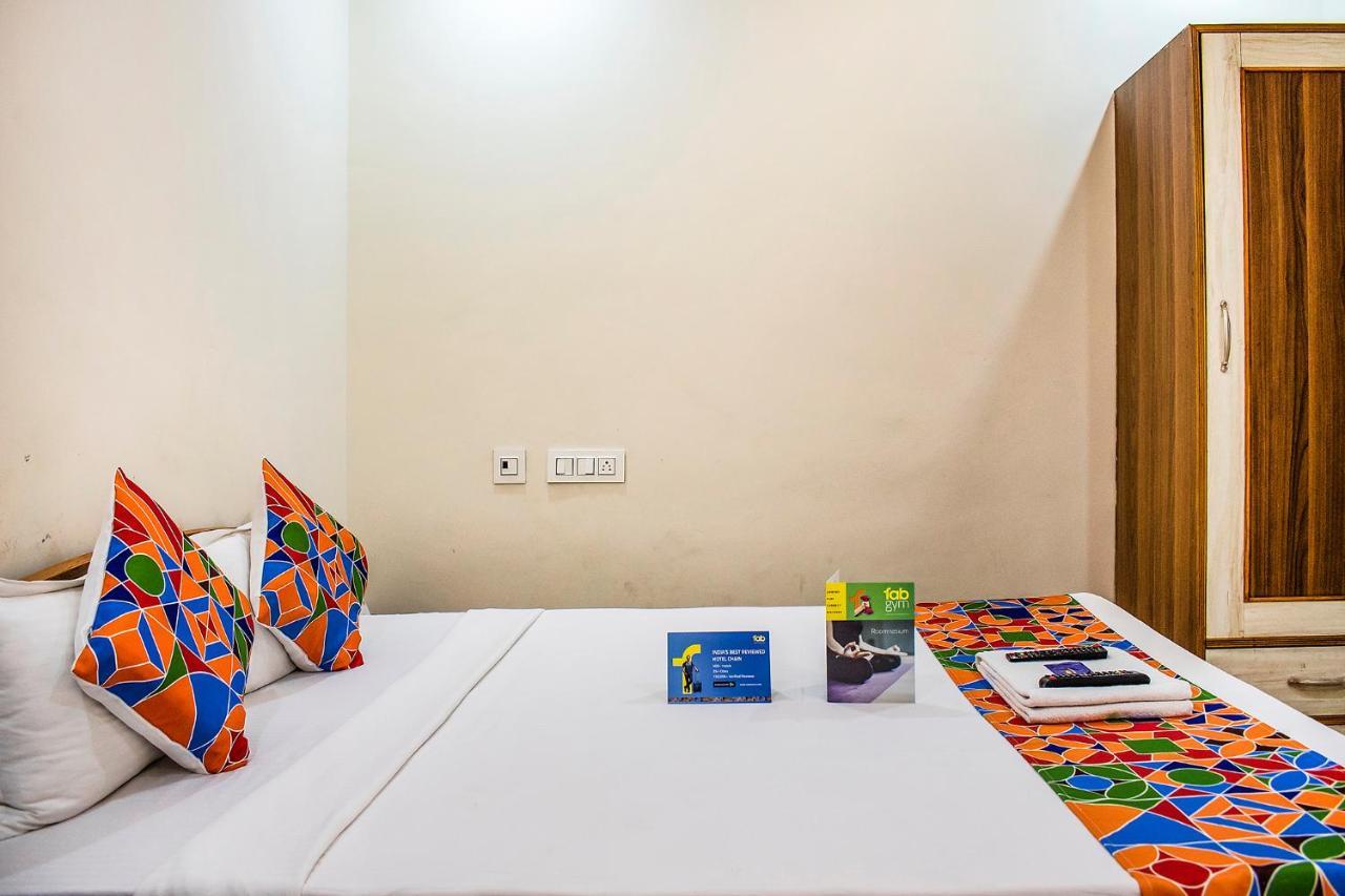 Fabexpress Sri Lakshmi Deluxe Sivarampalli Hotell Hyderabad Eksteriør bilde