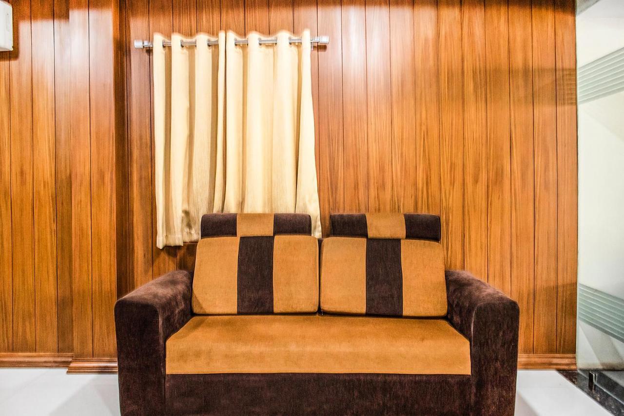 Fabexpress Sri Lakshmi Deluxe Sivarampalli Hotell Hyderabad Eksteriør bilde